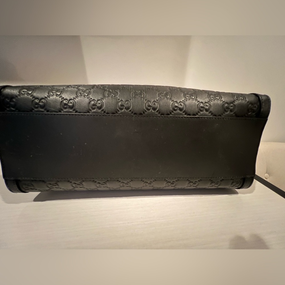 🌟 For Sale: Authentic GUCCI Black w/ Gold accents Tote 🌟 - Picture 5 of 8